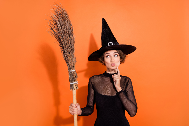 Spooky Spliffs: Choosing Between Delta 8 and Delta 9 THC for Your Halloween Party